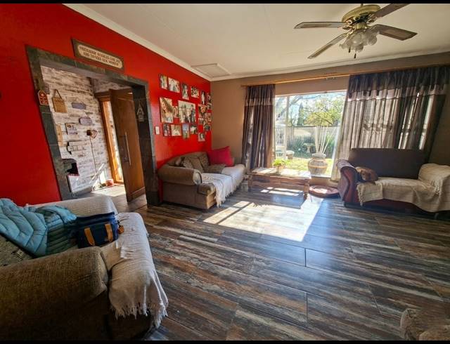 4 BEDROOM HOUSE FOR SALE IN THREE RIVERS